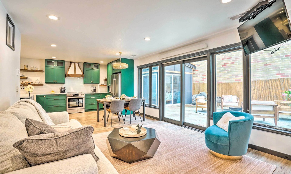 Hastings Apartment | Luxury Spa Retreat: Private Courtyard & More!