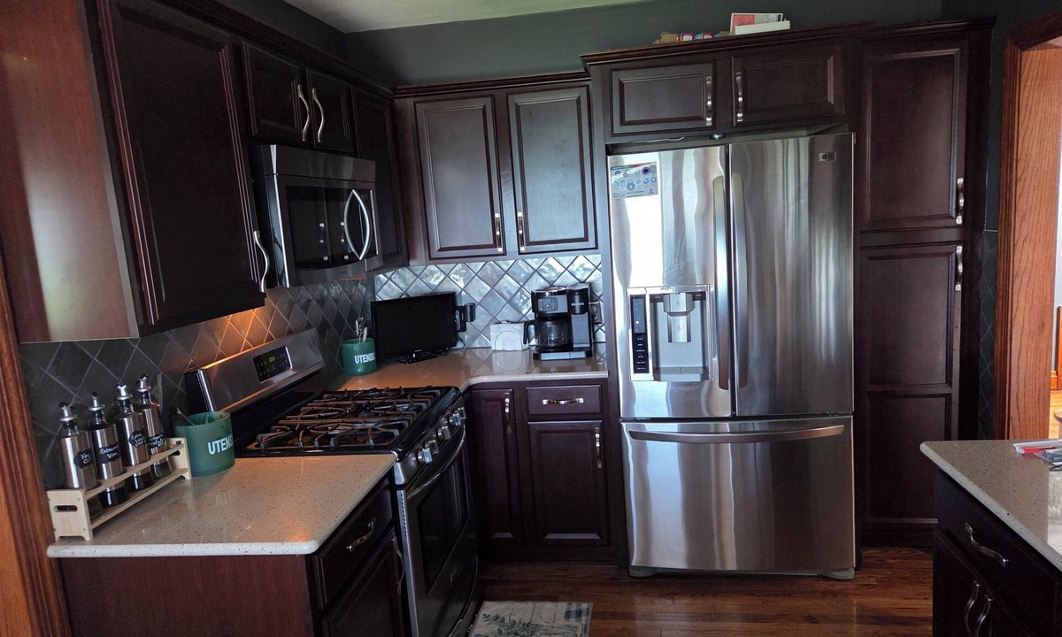 Ashtabula House | Majestic beach front lake home in Ashtabula-Min from GOTL
