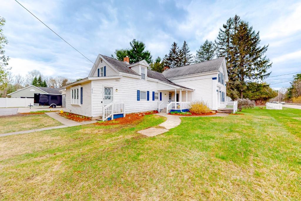 Colchester House | Maplewood Manor - Unit 2