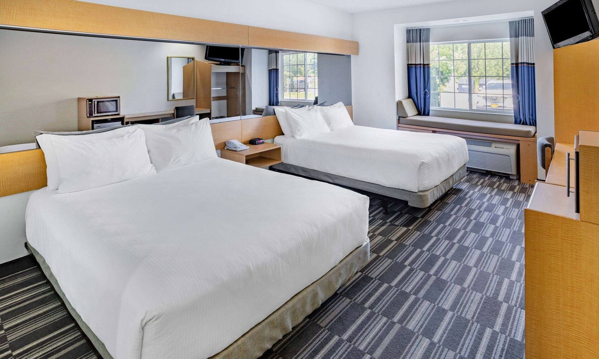 Plattsburgh Hotel | Microtel Inn & Suites by Wyndham Plattsburgh
