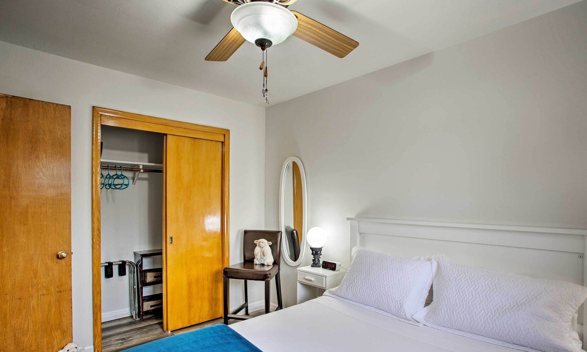 Columbia Heights Apartment | Minneapolis Apt by Bus Stop - 15 Min to Downtown!