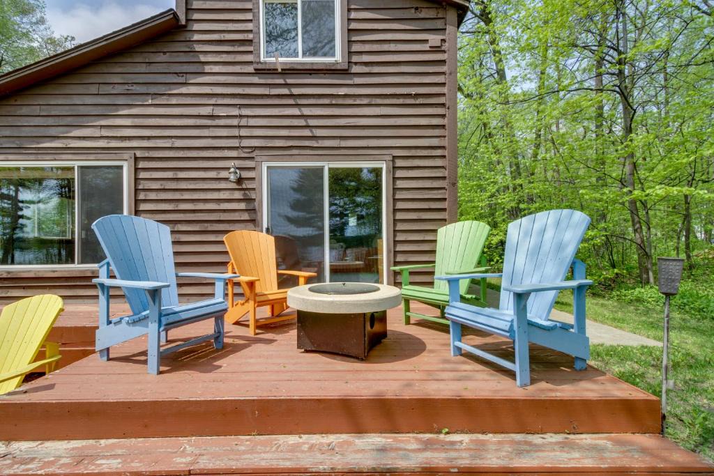 Ossipee House | Minnesota Cabin with Deck and Private Beach