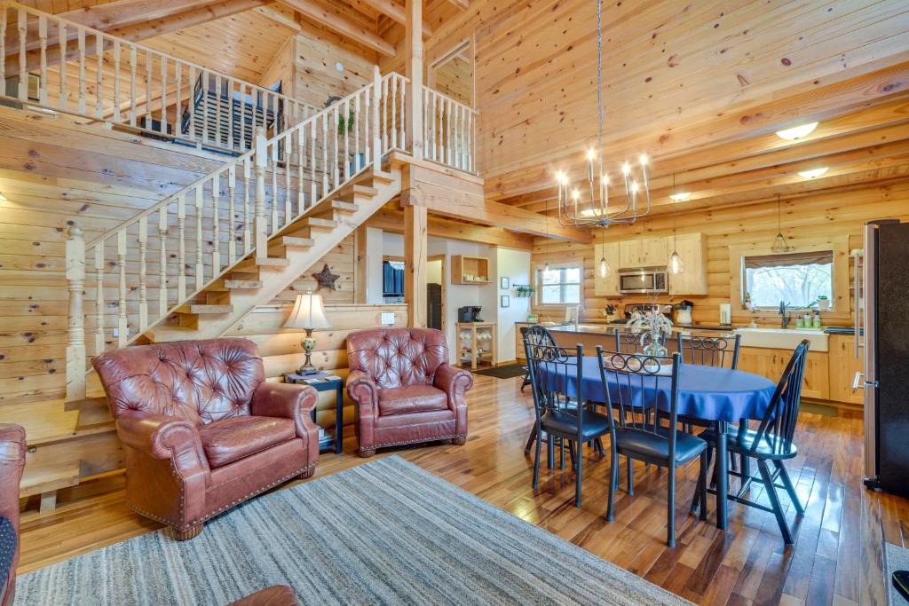 Pine City House | Modern Log Cabin with Rec Room, Steps to Lake!