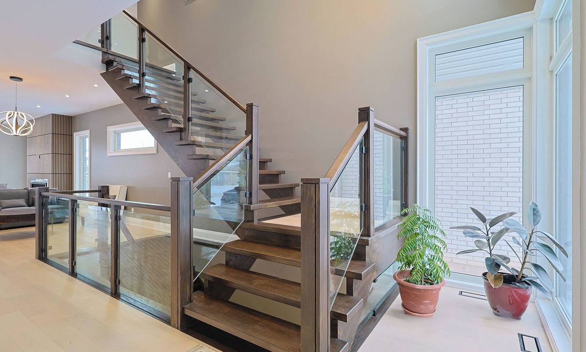 Niagara Falls Villa | Modern Masterpiece Luxury 6 Bedroom Home