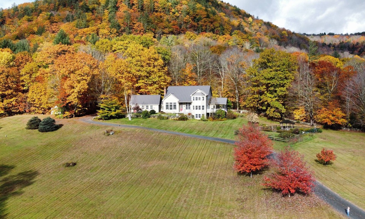 Townshend House | Modern private home 30 acres w/pool, river, billiards, & near 4 ski mtns