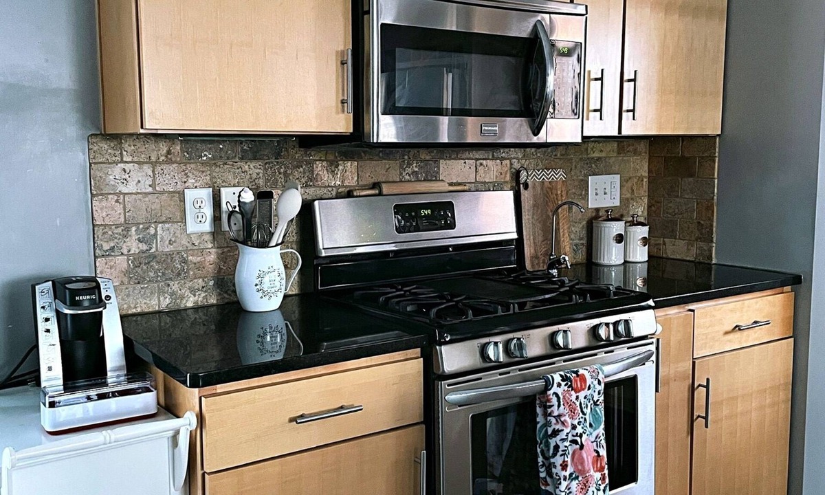 Rochester House | Modern, stylish home. Minutes to Mayo. Quiet neighborhood.