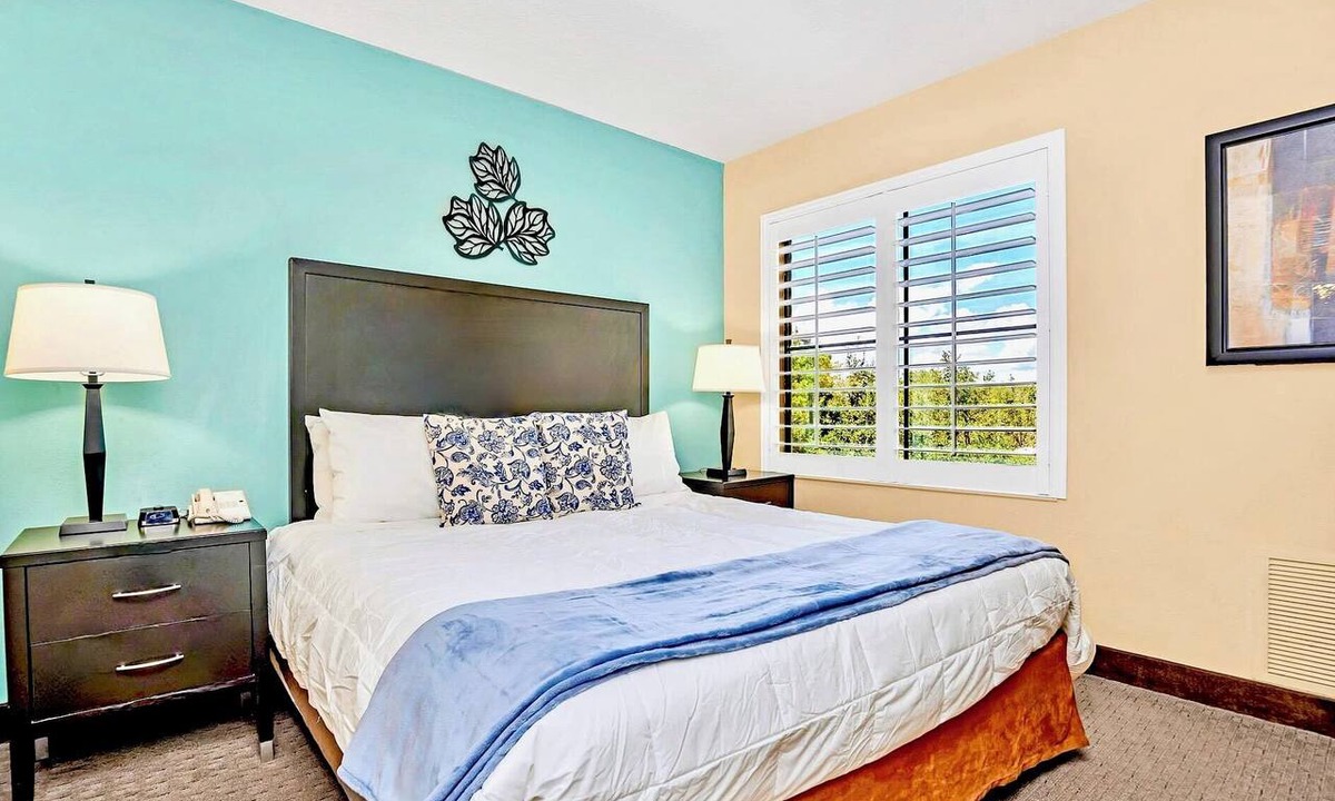 Florida Central Atlantic Coast Apartment | Modern unit with pool close to Universal Studios