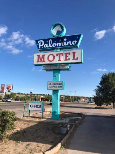 East Las Vegas Hotel | Motel ∙ 6 guests