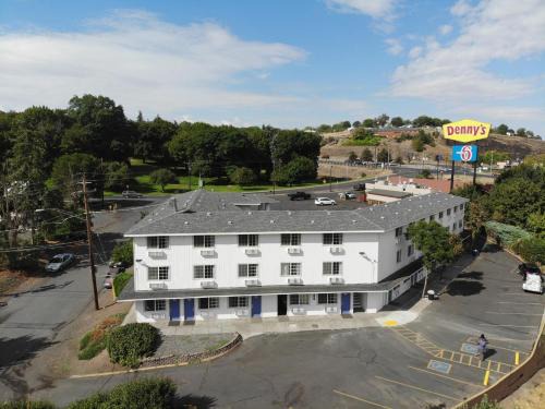 Pendleton Hotel | Motel 6 Pendleton, OR - West