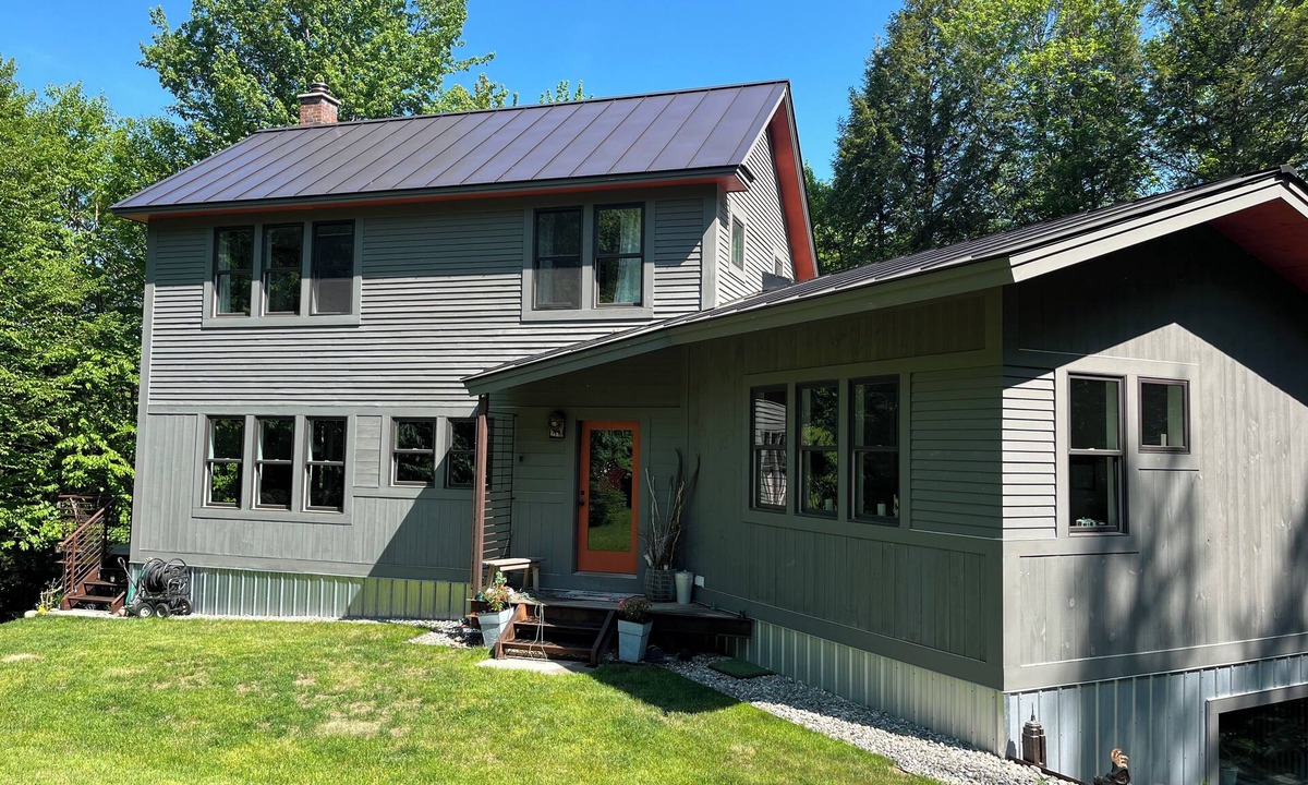 Montpelier House | Mountain biker/Hiker paradise. dog friendly. 10 minutes to downtown Montpelier