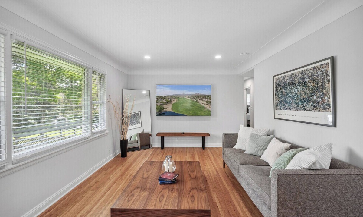 Richfield House | MSP/Mall of America/Pond View with garden oasis