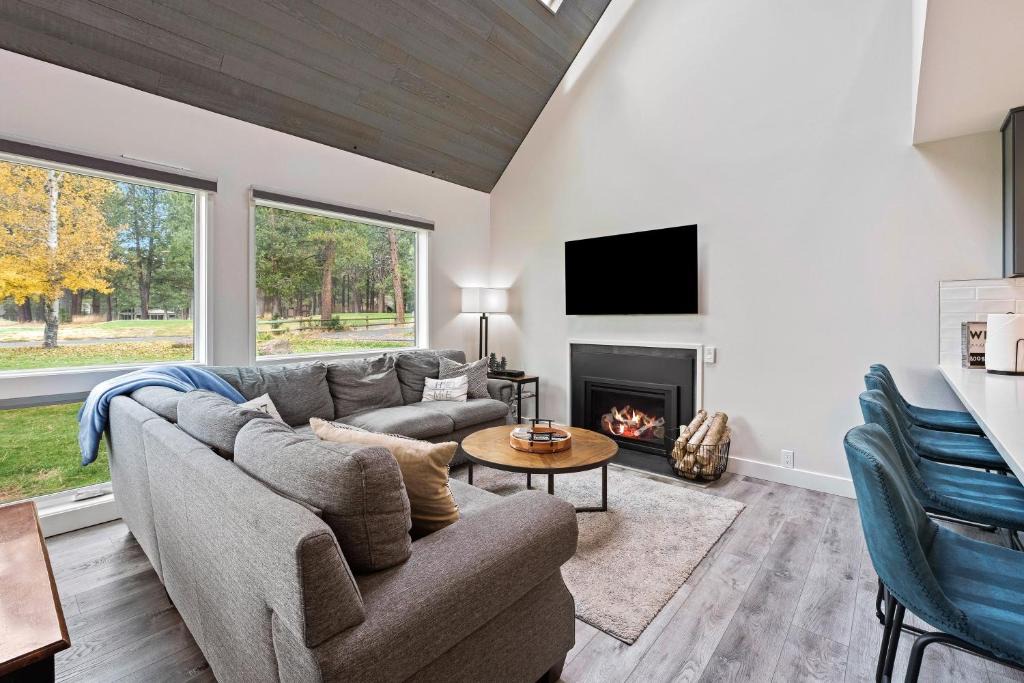 Overlook Park House | Mt View Lodge 35