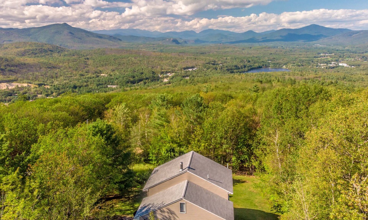 Madison House | Mtn Top Home w/Views of Mt. Washington & Speakeasy
