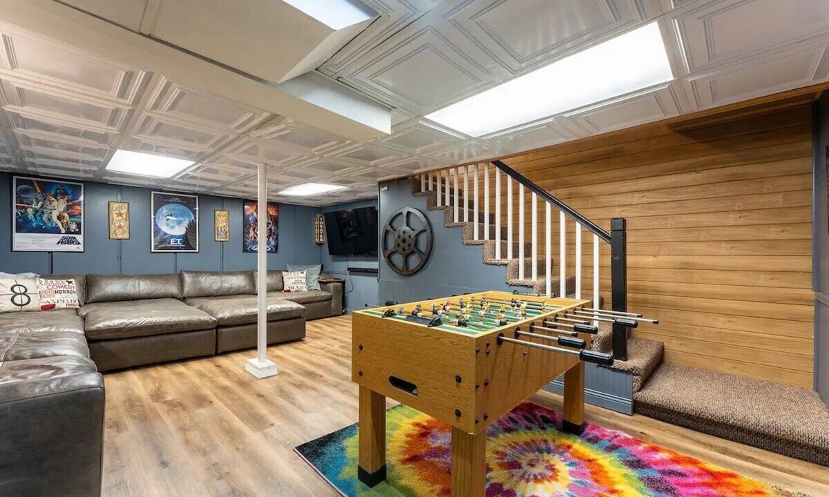 Chippewa Falls House | Near Downtown! GAME ROOM! Sleeps 12! Stylish!