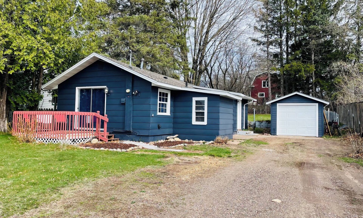 Spooner Cabin | NEW Dog and Family Friendly Cabin w/Fire Pit, Remodeled, Centrally Located