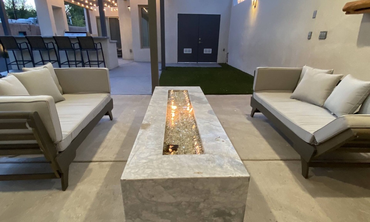 Corrales House | New Modern house- heart of Corrales