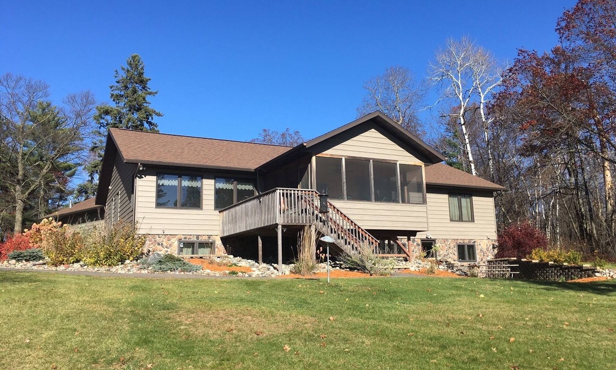 Brainerd House | Newly Remodeled Home on Gladstone Lake