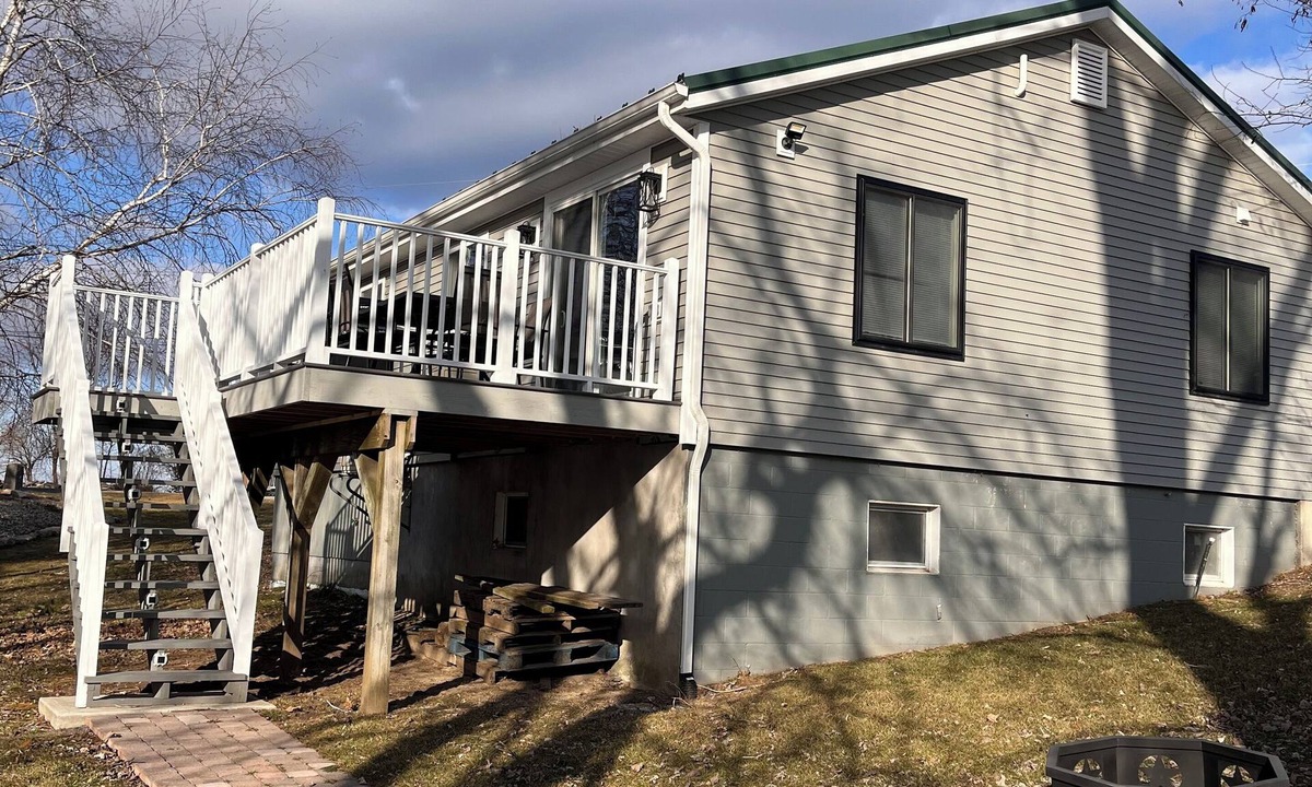 Coopersville House | Newly remodeled Riverfront 3 bedroom house on the Great Chazy River with dockage
