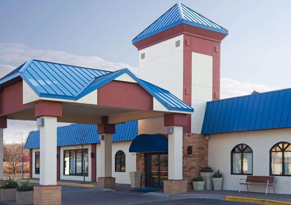 Eagan Hotel | Norwood Inn & Suites Eagan St Paul & Mall of America