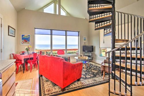 Yachats House | Oceanfront Cottage w/Deck & Secluded Beach Access!