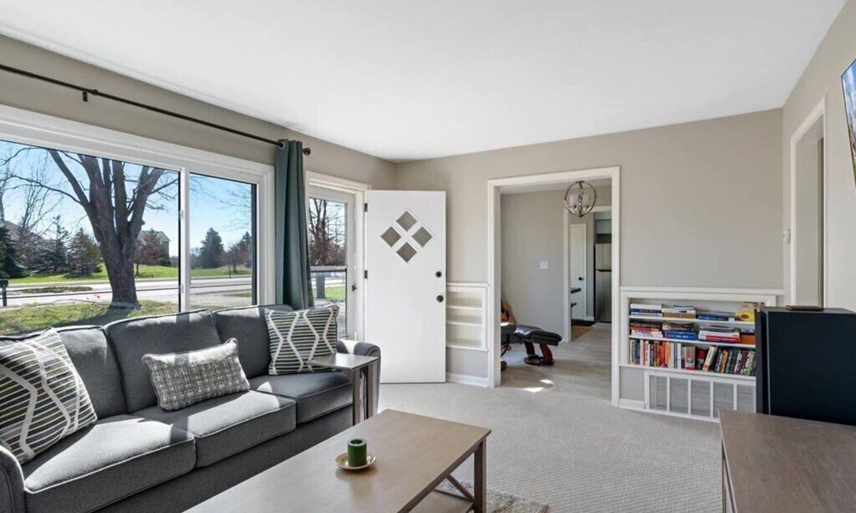 Brooklyn Park House | One Level Living Near Champlin