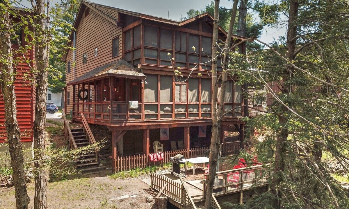 Inlet House | Overlook on 5th - Entire Home Summer