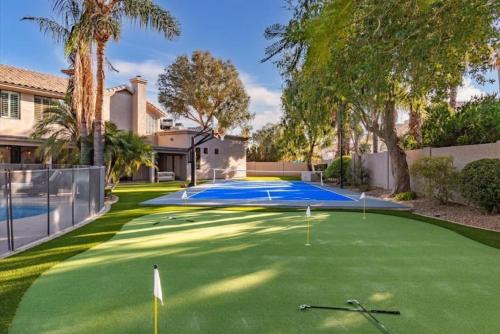 Paradise Valley Village Villa | Palm Tree ParadiseSportcourtPutting GreenTetherballGame RoomHeated PoolSpa