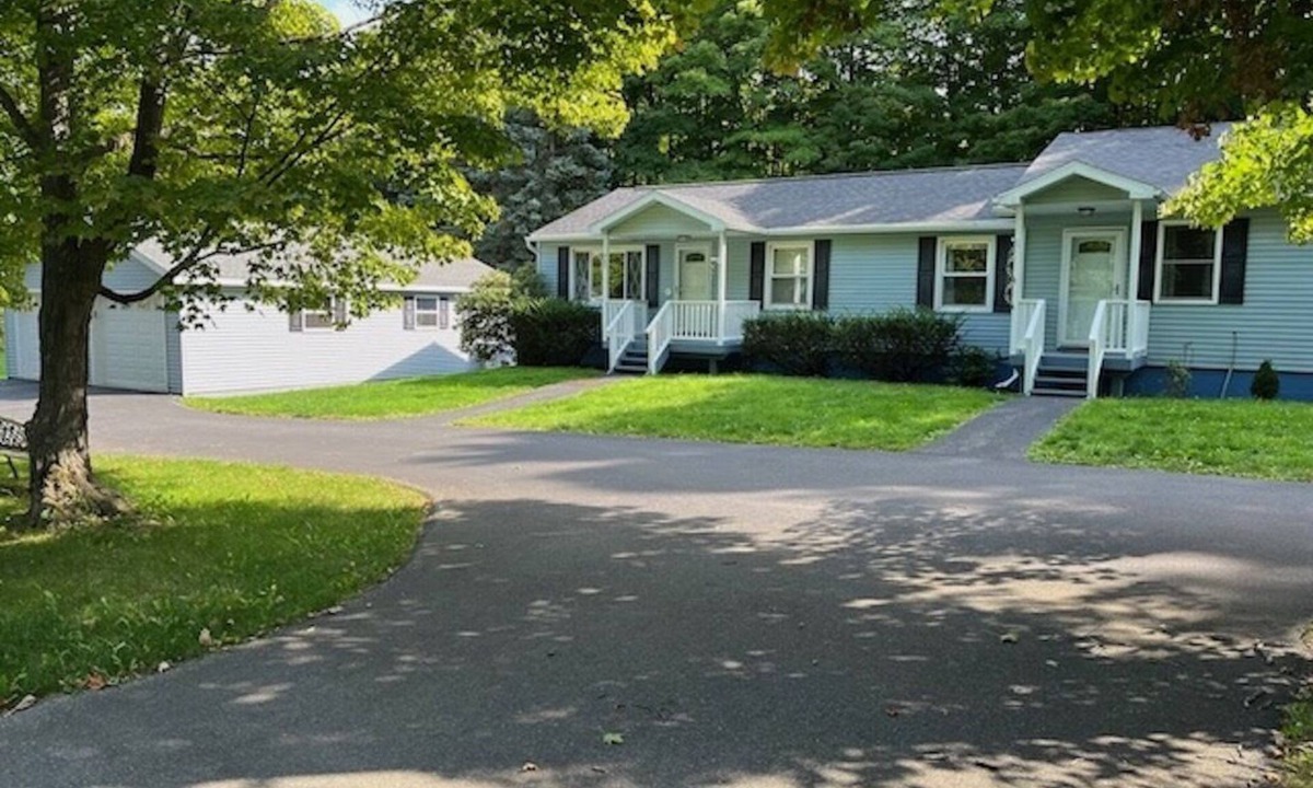 Cornwallville House | Peaceful oasis w/outdoor fire pit, deck & dining