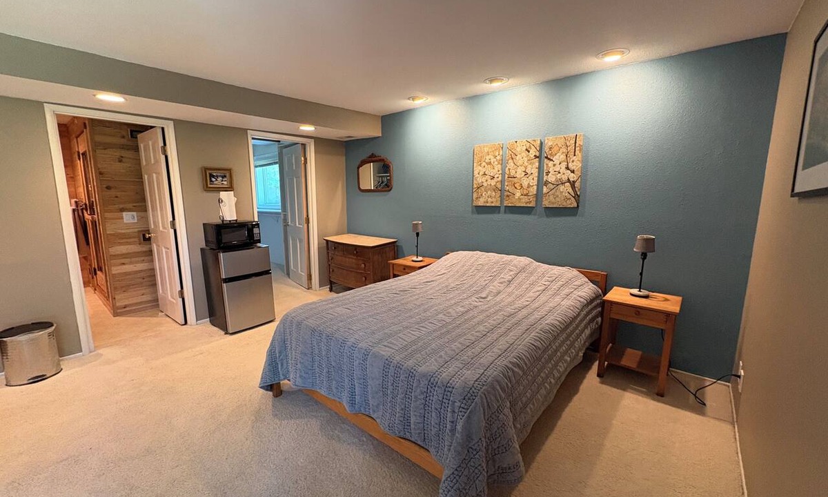 Western Apartment | Peaceful Private Suite in Eugene's SW Hills
