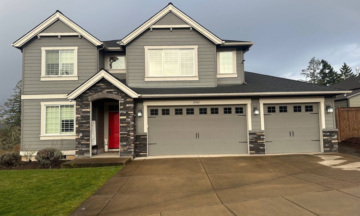 Western House | Perfect home away from home! Valley Views & close to town!