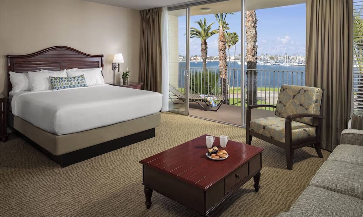 Central Mission Beach Hostel | Perfect Spot for Unwinding! Partial Bay View, Outdoor Pool, Free Parking