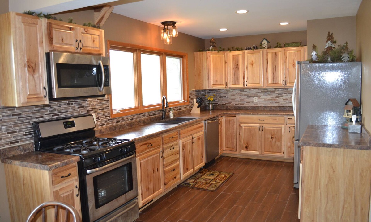 Chippewa Falls Cabin | Pet Friendly ~ Lakefront Getaway