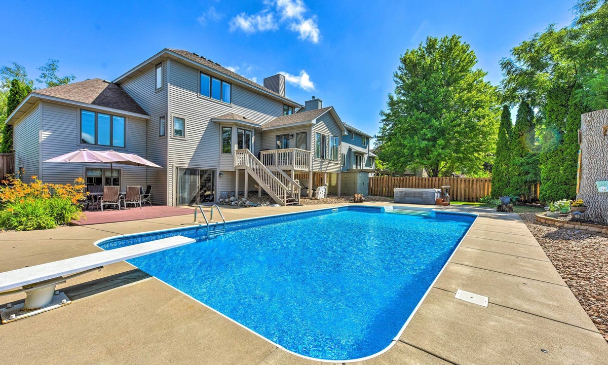 Maple Grove House | Pet-Friendly Maple Grove Gem w/Private Yard!