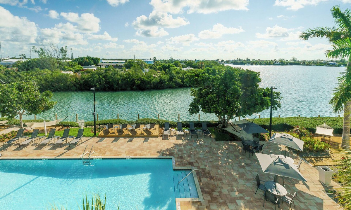 Key Colony Beach Hotel | Pleasant Stay, Convenient Location! Convenient Room w/2 Queen Beds, Pool