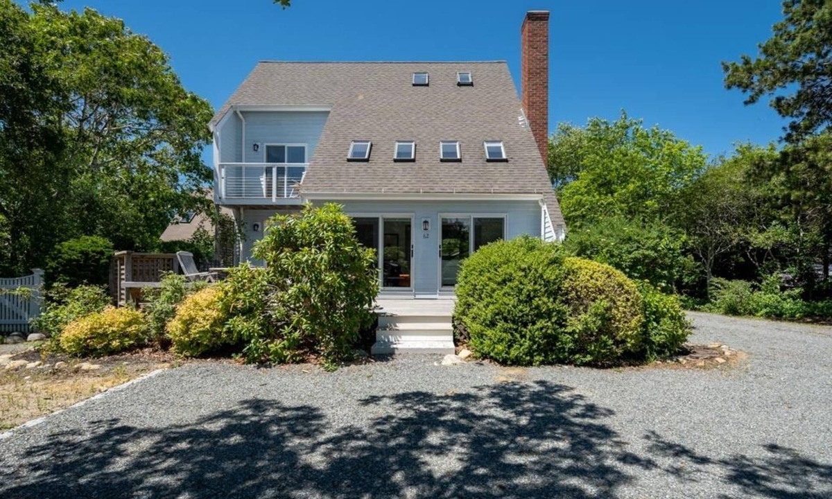 Katama House | Private 1/2 acre property, charming 4 bedroom, 21/2 bath, great Katama location.