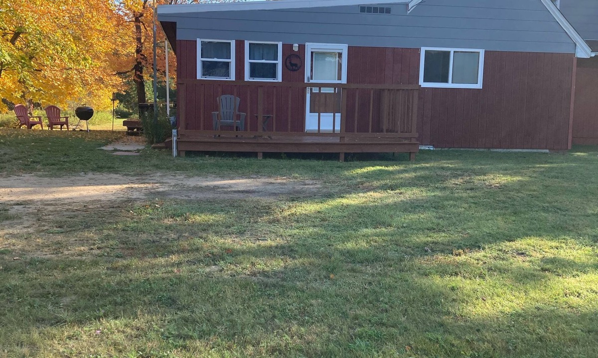Puposky Apartment | Private apartment ,Turtle lake access offered monthly 51.00 a night