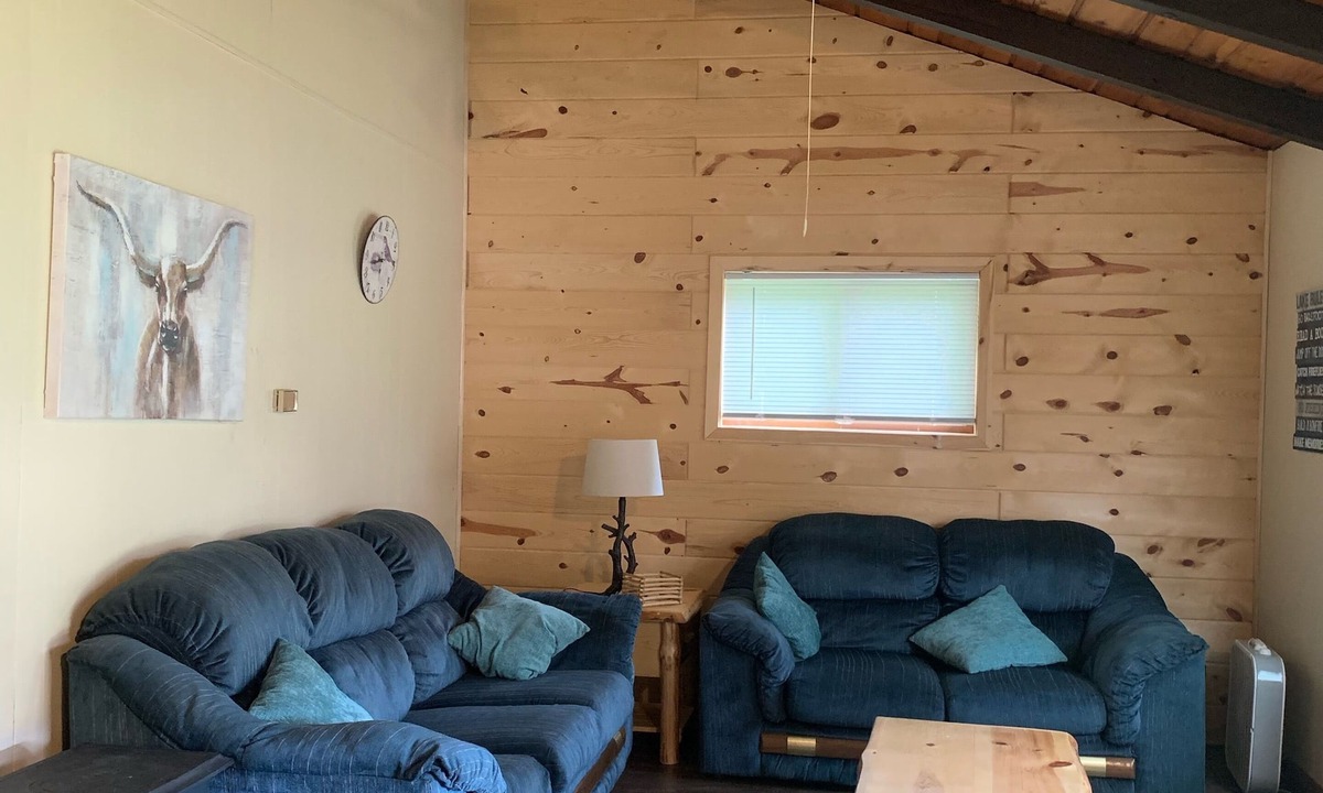Garrison Cabin | Private cabin on serene lake. Small family owned resort. Great fishing lake.