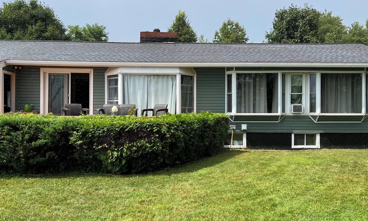 Franklin County House | Private home on the lake with gorgeous views & modern amenities that sleeps 10