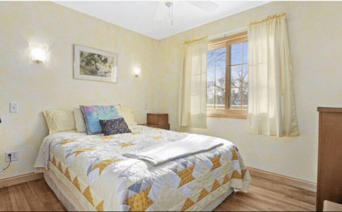 West St. Paul Resort | Private room ∙ 2 guests
