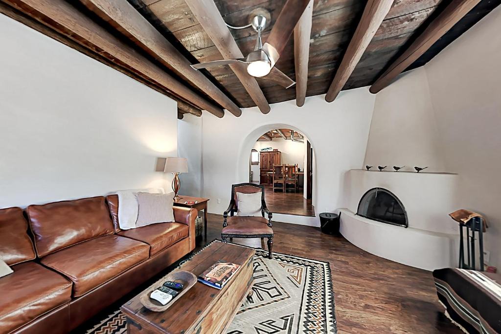 Taos House | Pueblo Revival
