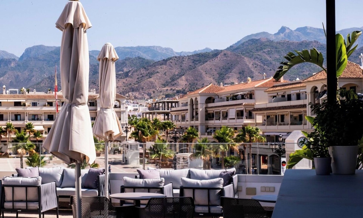 Nerja City Centre Hotel | Puerta del Mar