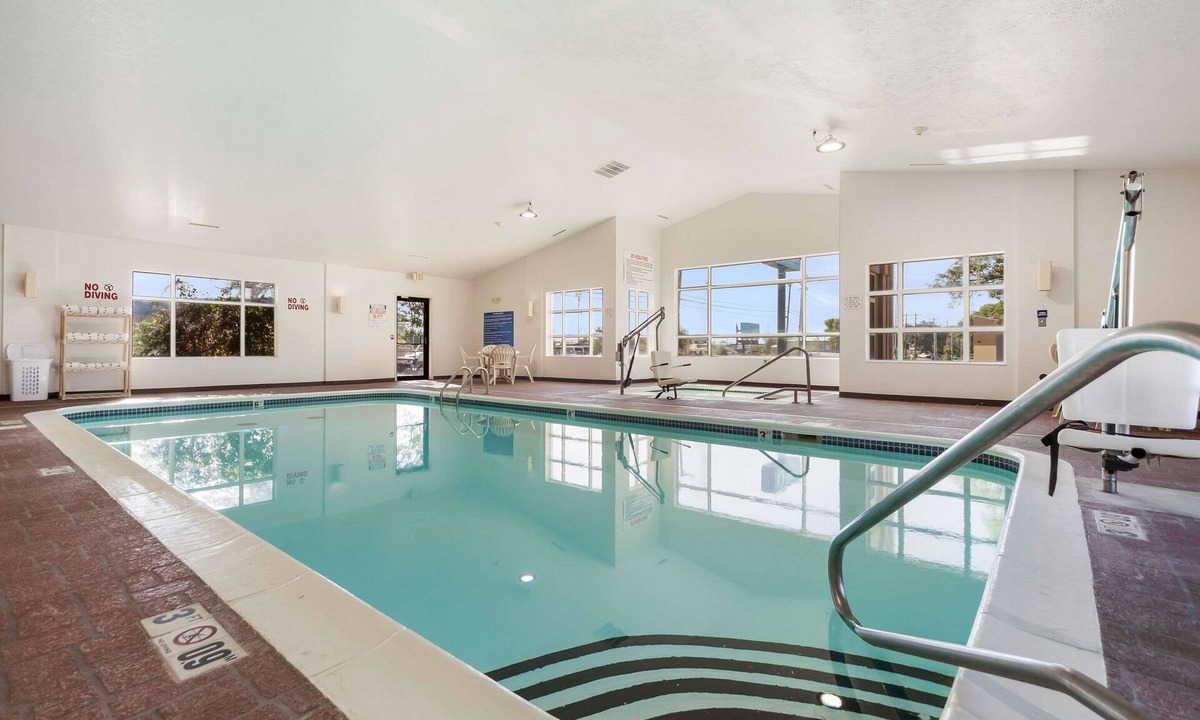 Lincoln Hotel | Quality Inn Lincoln Cornhusker