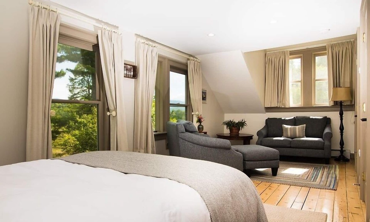 Keene Bed & Breakfast | Queen Room with Mtn Views