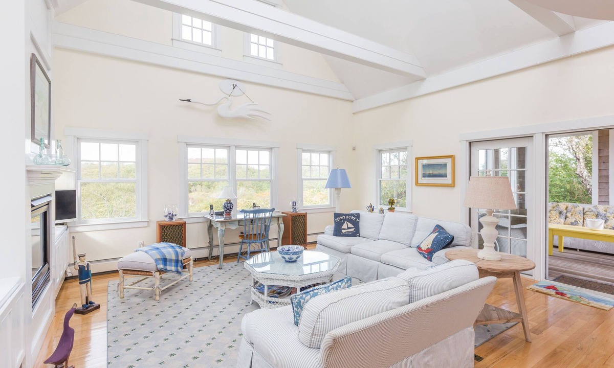 Polpis House | QUIDNET 3 ACRES PERFECT FOR PLAYING/RELAXING