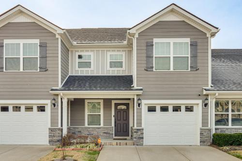 Kedron House | Quiet & Comfy Spring Hill Townhome w/WFH Setup