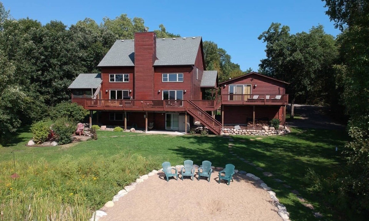 Breezy Point Cabin | R&R Cree Bay Retreat