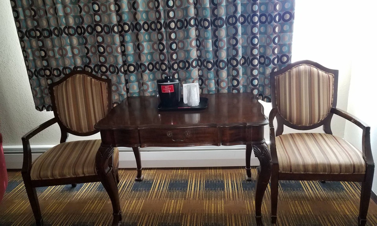 Rochester Hotel | Red Carpet Inn Rochester