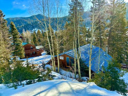 Taos Ski Valley House | Red River Aspen Retreat
