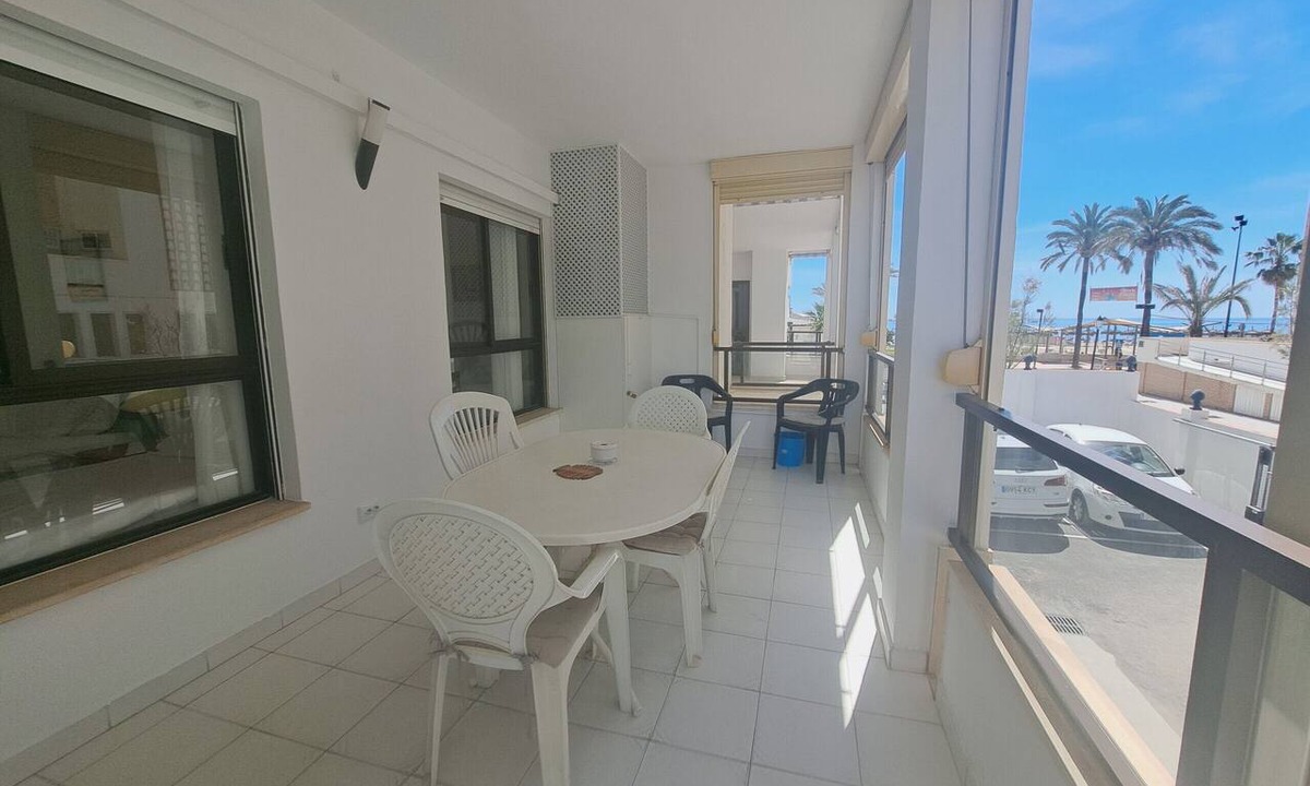 Torreblanca Apartment | Ref: 299 Beachfront 4 bedroom apartment with pool in Fuengirola