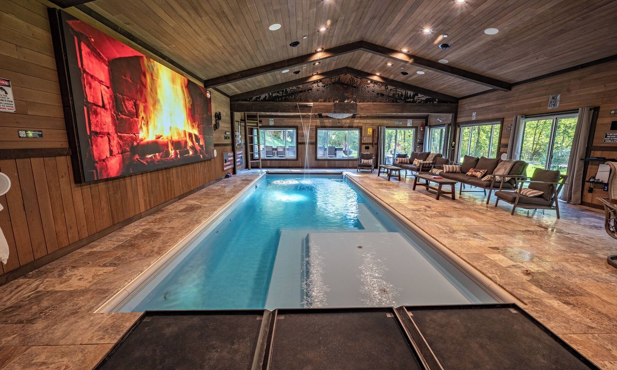 Maiden Rock Cabin | River Pools Cabin - Indoor Pool, Lake Access